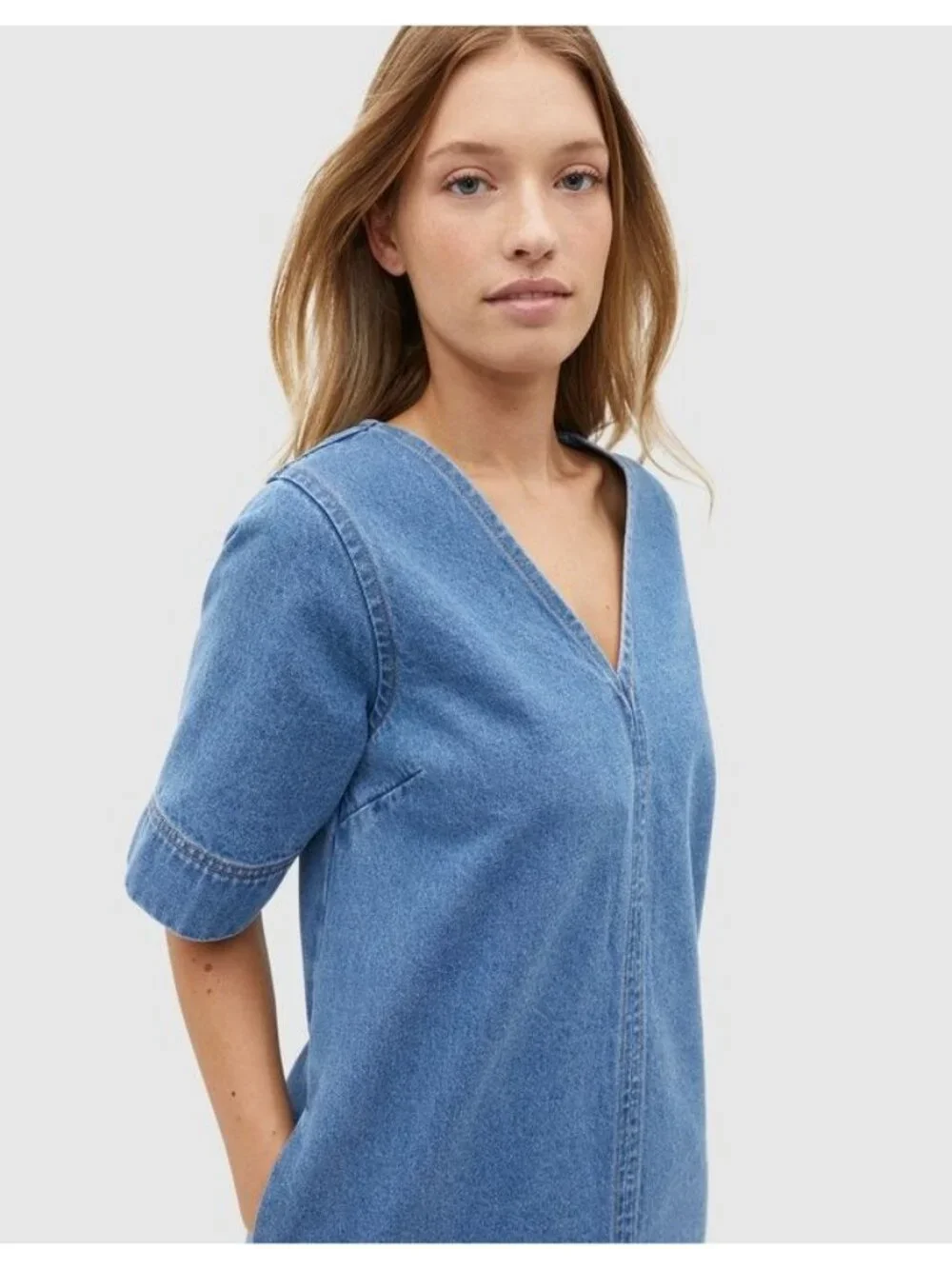 J. Crew Denim Dress Size 4 Petites V-Neck Shift Short Sleeve 100% Cotton Blue